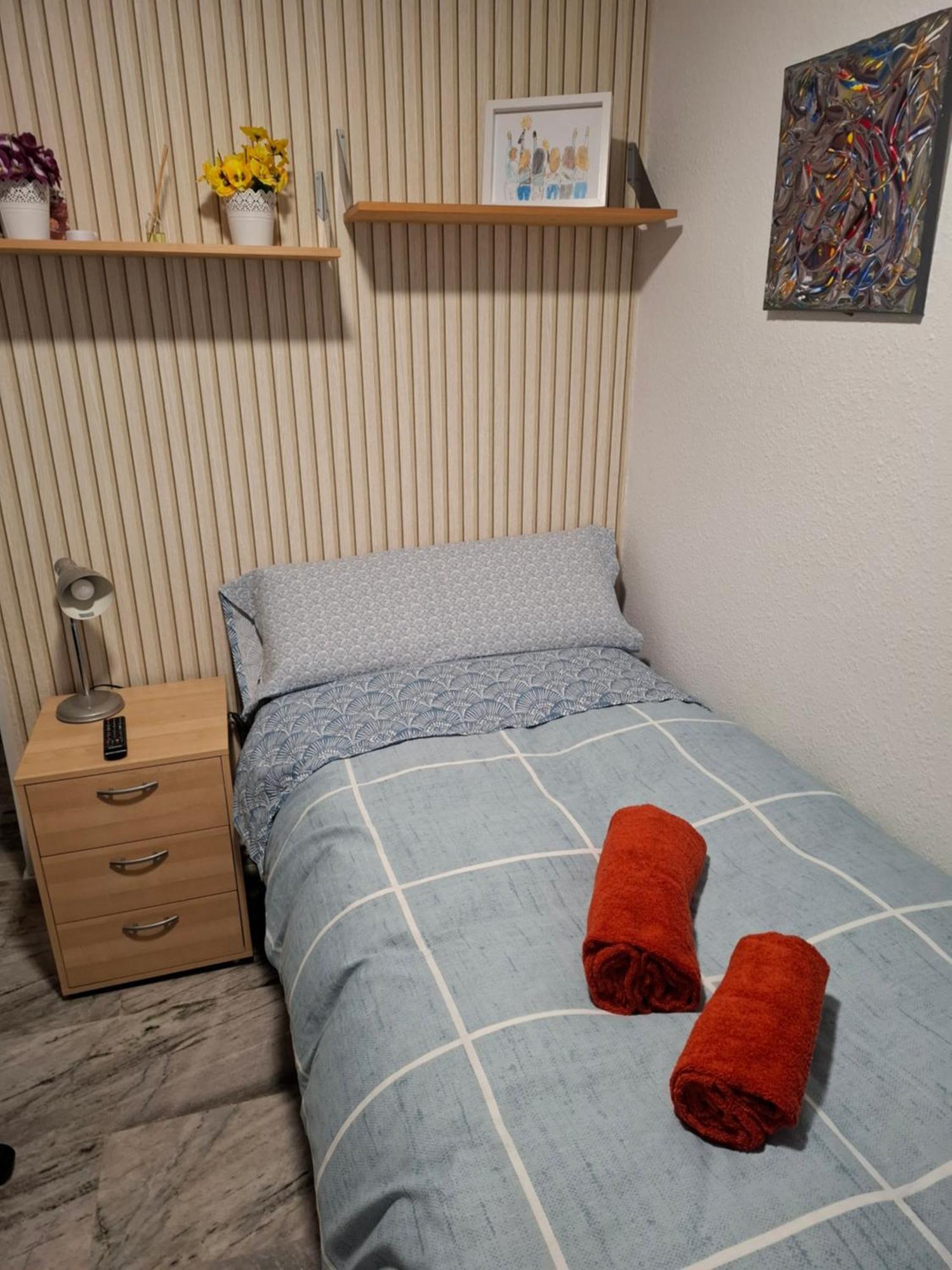 Habitacion Particular Con Bano Privado Севилья Экстерьер фото